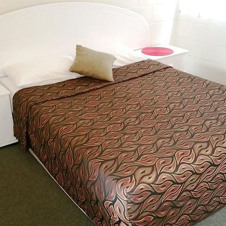 A&A Lodge Motel Emerald Ruang foto