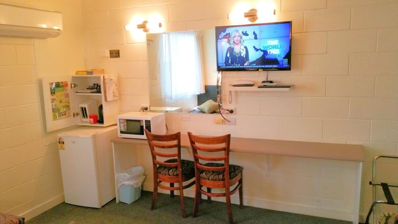 A&A Lodge Motel Emerald Bagian luar foto